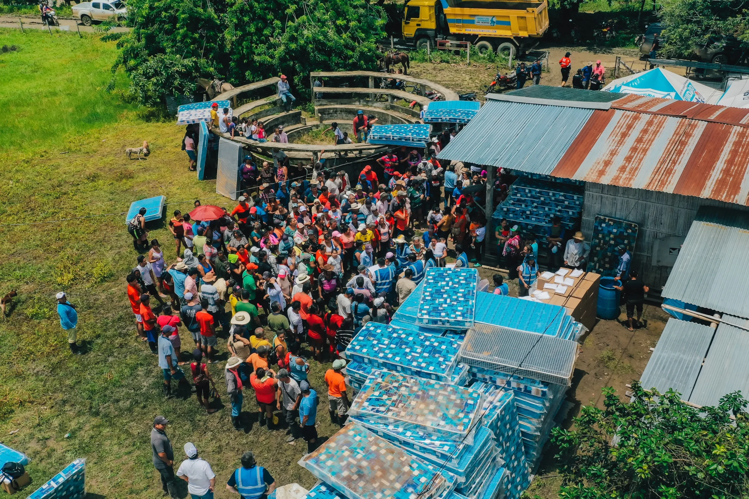 Prefectura del Guayas entrega 247 kits a comunidades rurales de Balzar tras las lluvias